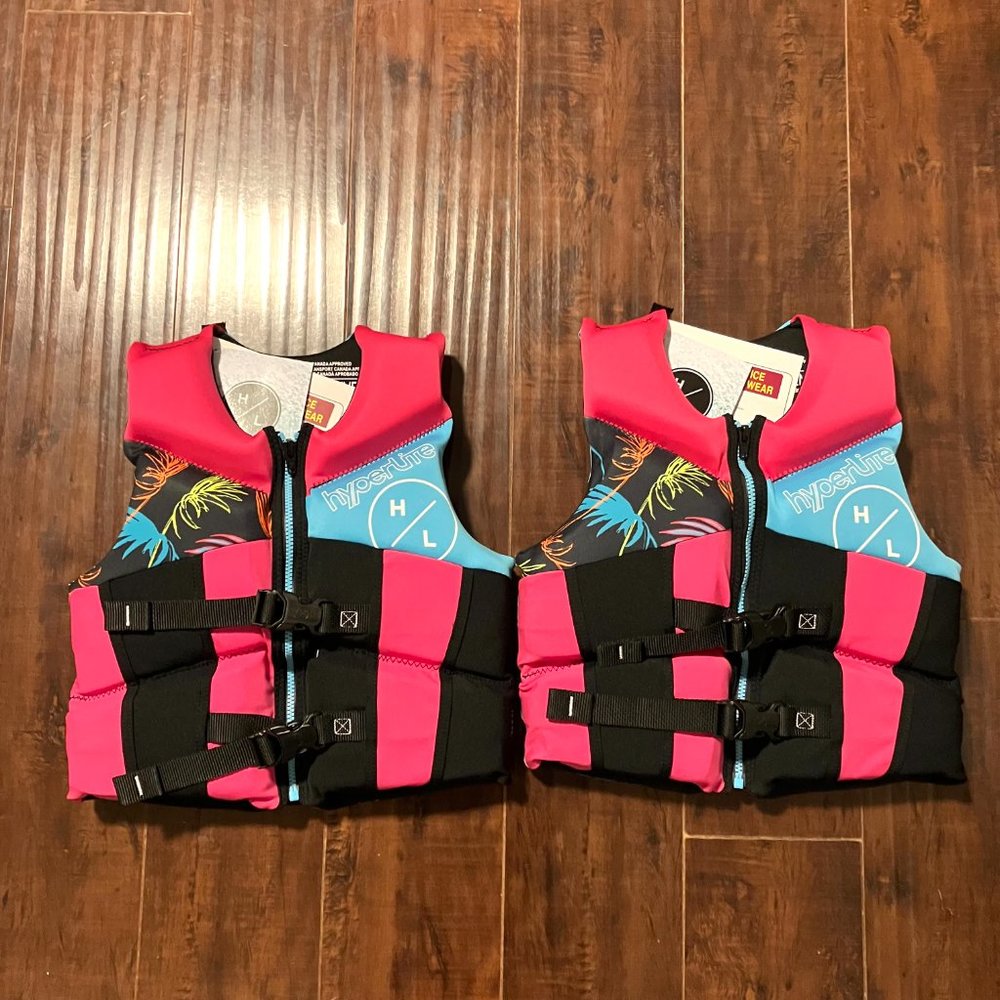 2 Hyperlite Youth Life Vest
